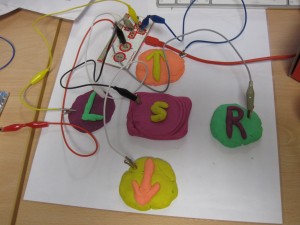 Alternative buttons using playdoh and makey makey